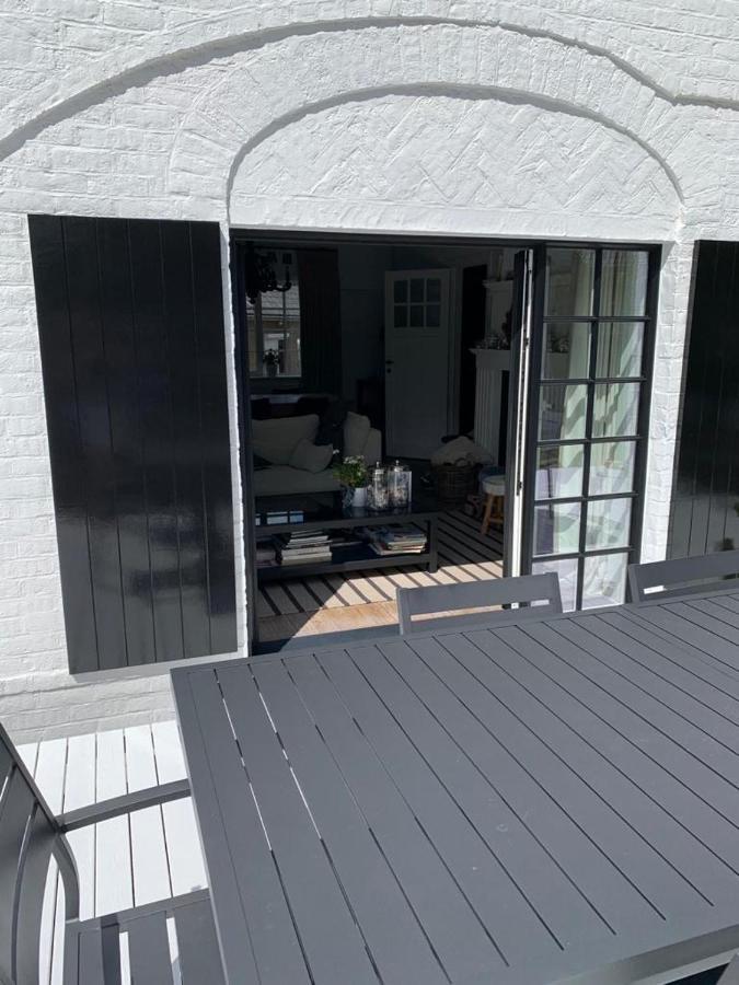 Charme Villa Le Chat Botte Koksijde Exterior foto